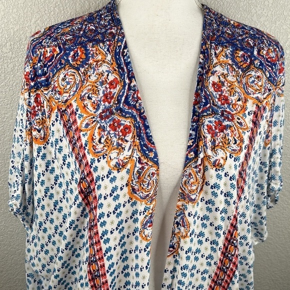 Angie Boho Floral Rayon Open Kimono Cardigan Short Sleeve Top Size Small - Picture 2 of 7